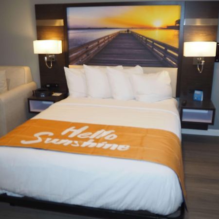 Days Inn By Wyndham Galt - Elk Grove South Esterno foto