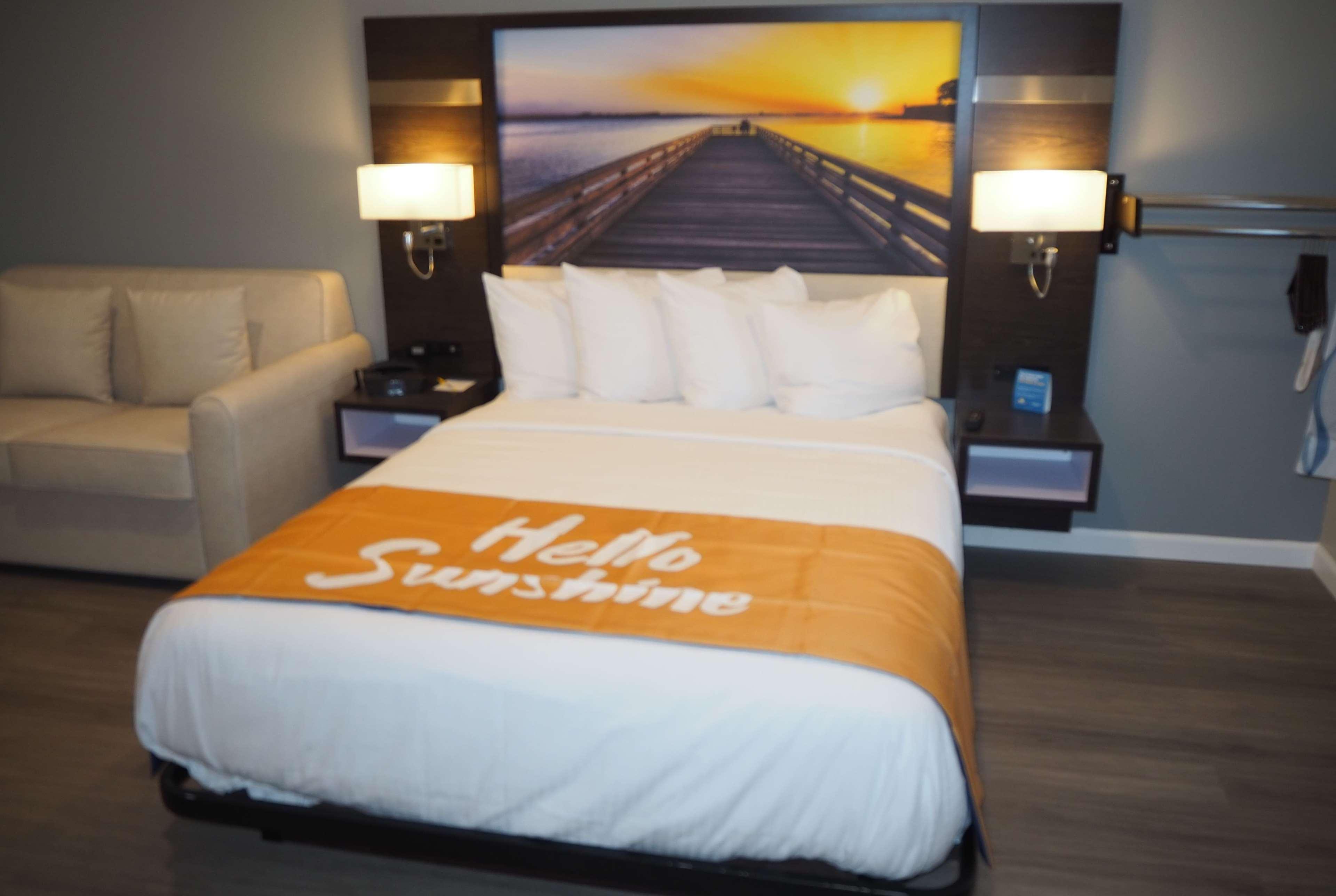 Days Inn By Wyndham Galt - Elk Grove South Esterno foto