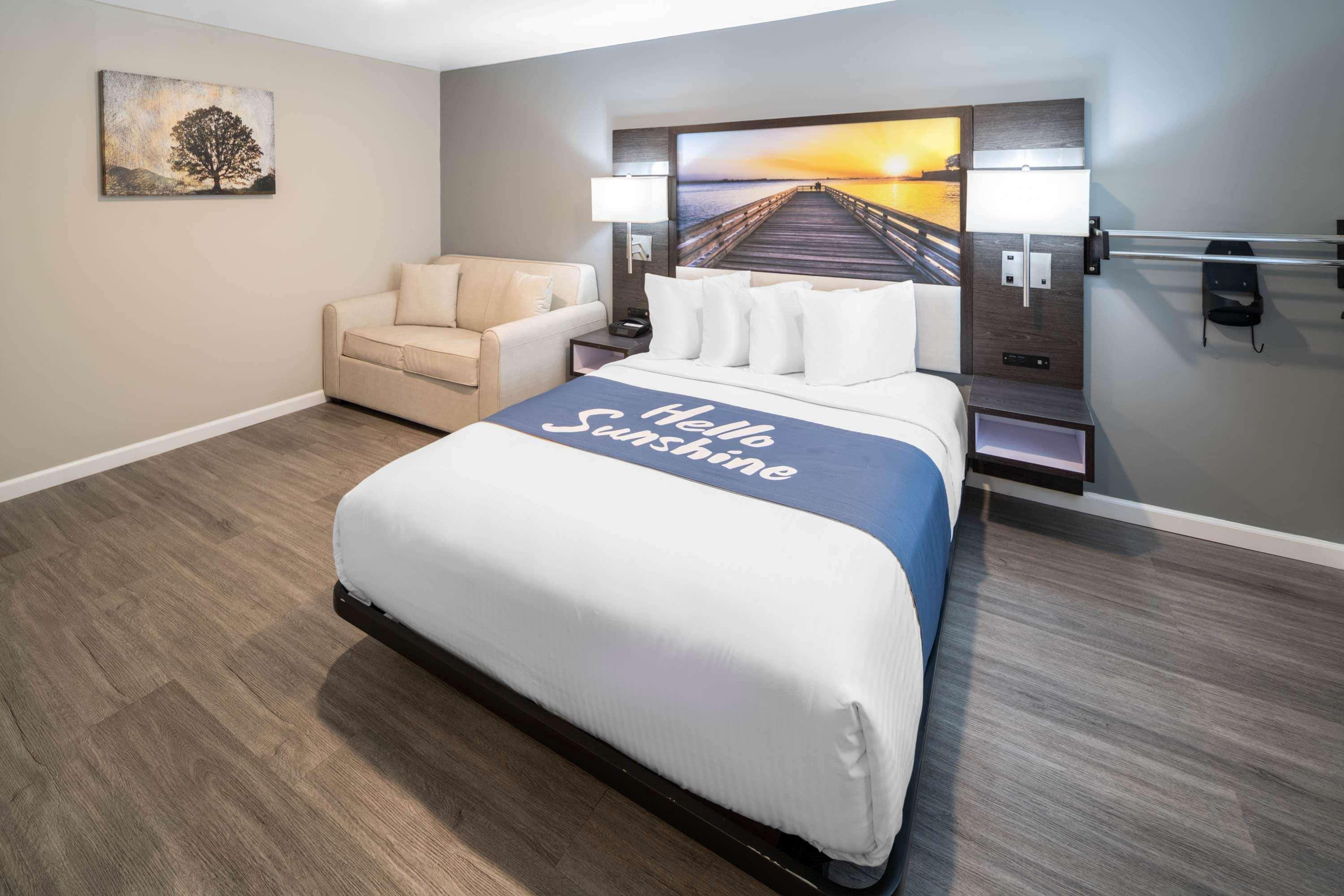 Days Inn By Wyndham Galt - Elk Grove South Esterno foto