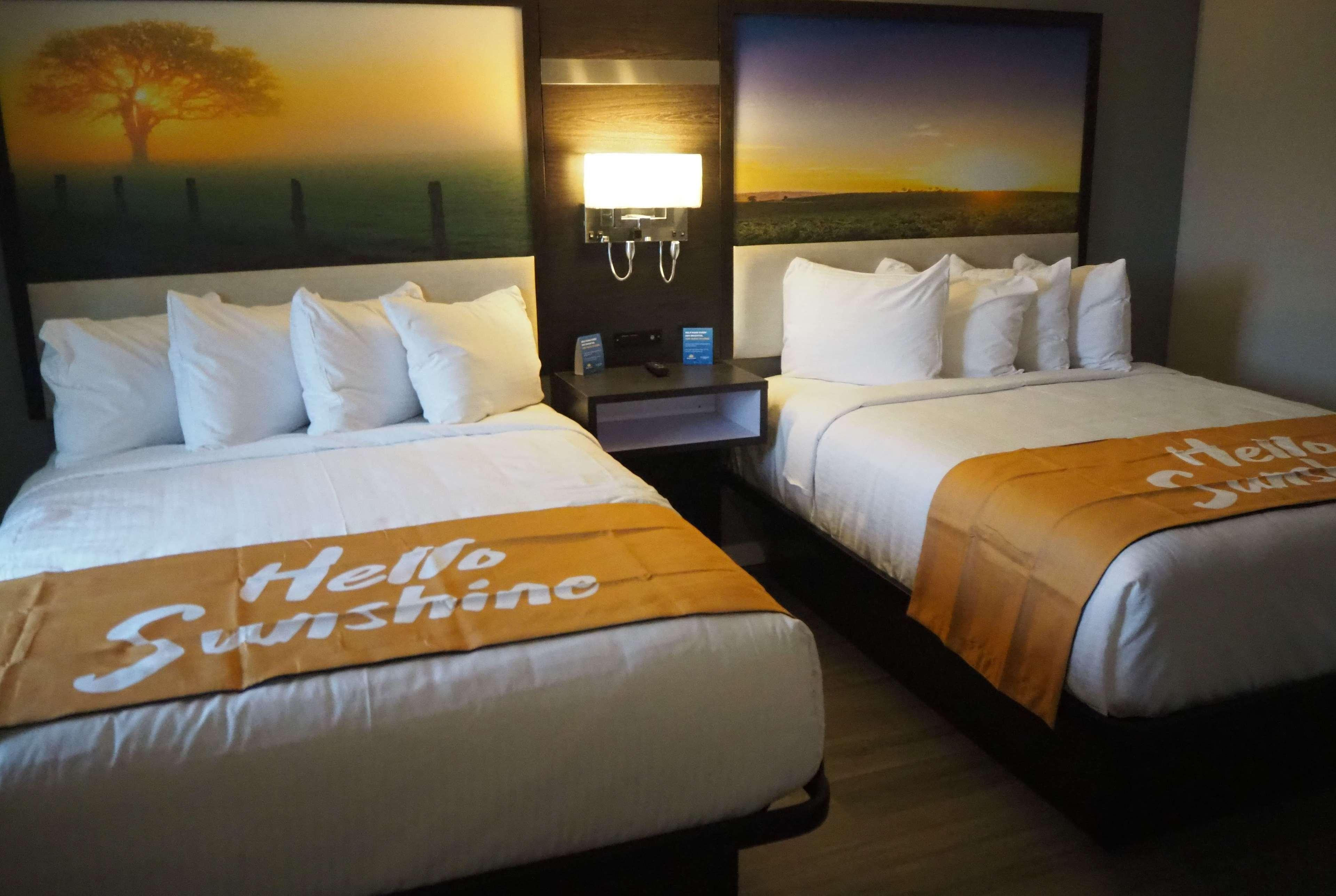Days Inn By Wyndham Galt - Elk Grove South Esterno foto